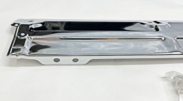 RADIATOR MOUNTING BRACKET UPPER