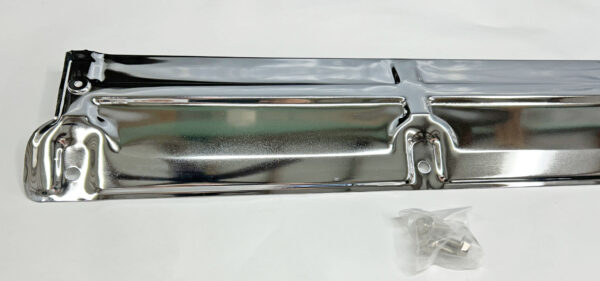 RADIATOR MOUNTING BRACKET UPPER