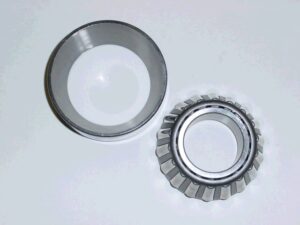 REAR PINION BEARING & RACE 8.2 10 BOLT
