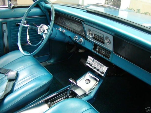 DASH PAD VINYL COVERED MADRID GRAIN