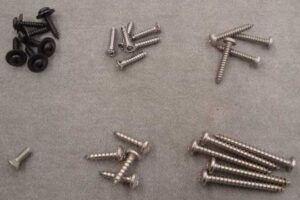 EXTERIOR SCREW KIT