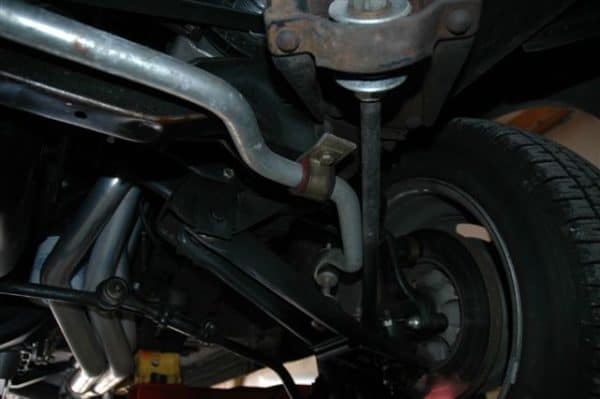 SWAY BAR KIT FRONT