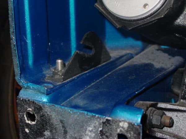 Z BAR FRAME SIDE PIVOT BRACKET