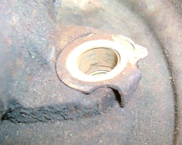 62-63 BRAKE SHOE STUD FLAT LOCK