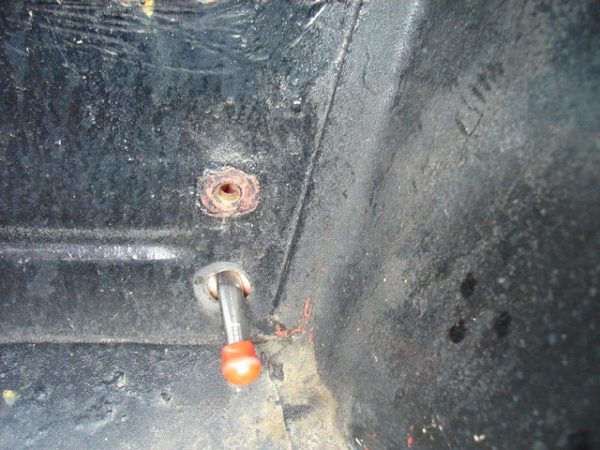 FUEL LINE RUBBER GROMMET V8