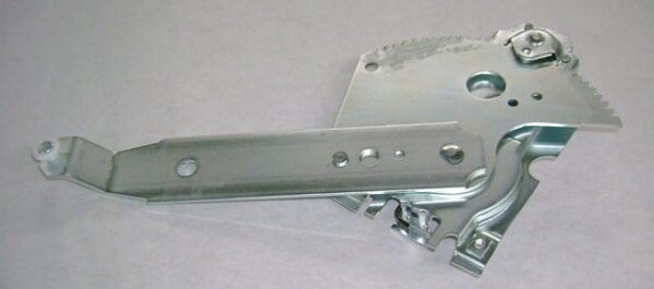 thumbnail image 2 of OER Manual Window Regulator – Left Hand Side For 1962-1965 Chevy II Nova 2-Door 2 of 3